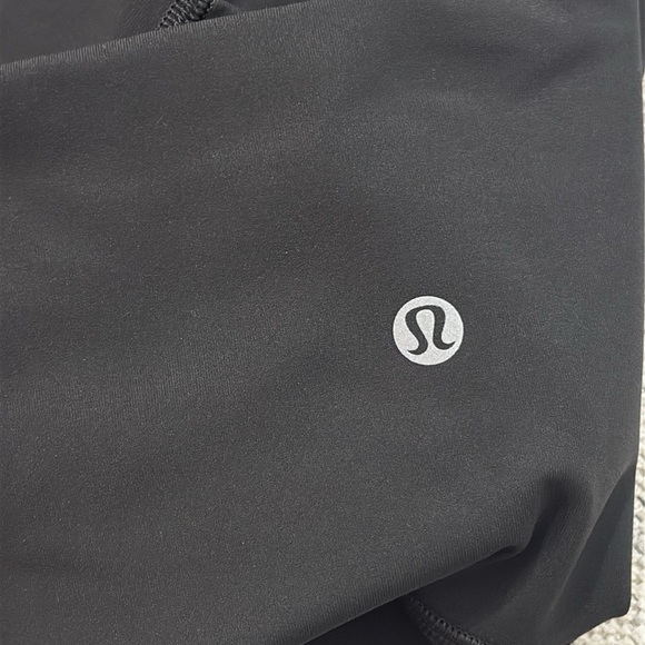 Lululemon Wunder Under Crop Scallop Gray Leggings size 6 - Picture 8 of 10